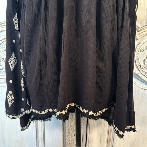 Free People Boho Floral Embroidered Oversized Top Folk Gypsy Gothic Witchy S/XS - Picture 3 of 11